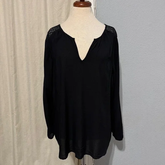 Old Navy Black Lace Embroidered Shoulder V Neck Long Sleeve Blouse Top Women XL - Picture 1 of 13